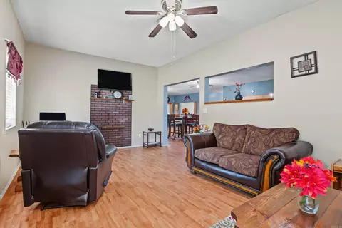 Living - 2481 S Pointer Rd, Pine Bluff, AR 71603 photo 3 of 4