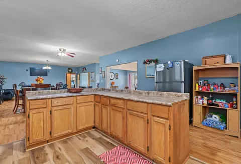 Kitchen - 2481 S Pointer Rd, Pine Bluff, AR 71603 photo 3 of 4