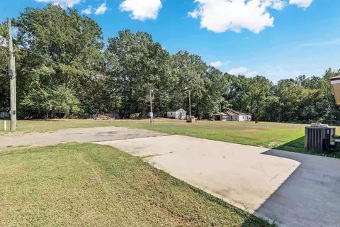Exterior - 2481 S Pointer Rd, Pine Bluff, AR 71603 photo 4 of 8