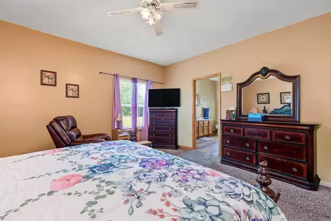 Bedroom - 2481 S Pointer Rd, Pine Bluff, AR 71603 photo 5 of 12