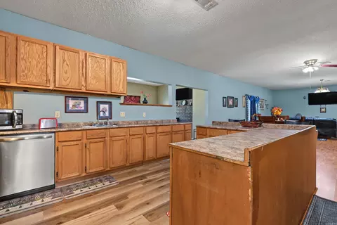 Kitchen - 2481 S Pointer Rd, Pine Bluff, AR 71603 photo 2 of 4