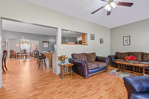 Living - 2481 S Pointer Rd, Pine Bluff, AR 71603 photo 4 of 4