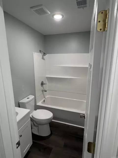 Bath - 2213 Crestwood, Pine Bluff, AR 71603 photo 1 of 1