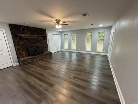 Living - 2213 Crestwood, Pine Bluff, AR 71603 photo 3 of 5