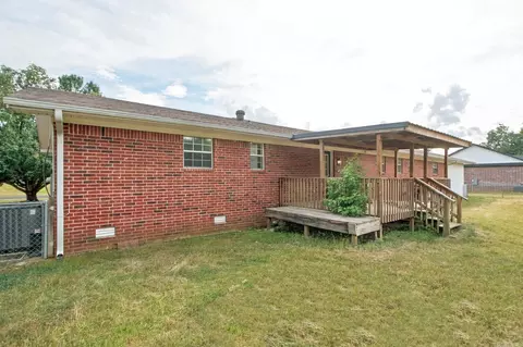 Exterior - 110 W Alabama St, Beebe, AR 72012 photo 5 of 9