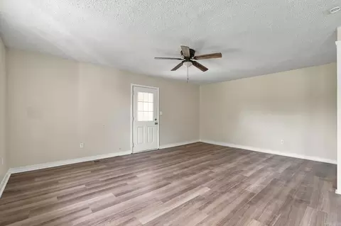 Living - 110 W Alabama St, Beebe, AR 72012 photo 4 of 7