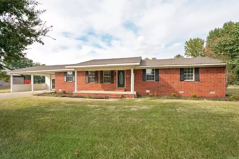 Exterior - 110 W Alabama St, Beebe, AR 72012 photo 2 of 9