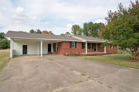 Exterior - 110 W Alabama St, Beebe, AR 72012 photo 3 of 9