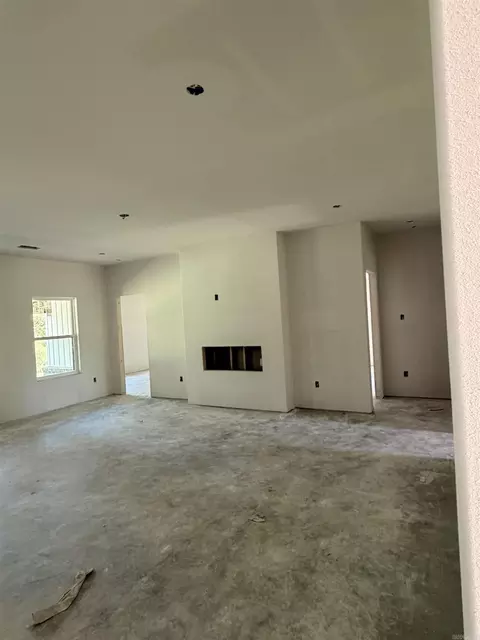 Living - 334 Everest St, Alexander, AR 72002 photo 1 of 3