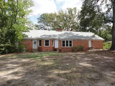 Exterior - 3720 Ryburn Rd, Pine Bluff, AR 71603 photo 3 of 4