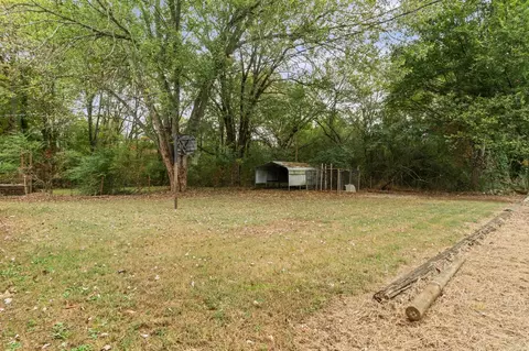 Exterior - 2 Evergreen Dr, Searcy, AR 72143 photo 7 of 8