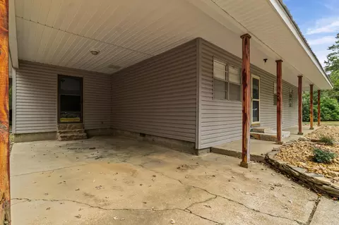 Exterior - 2 Evergreen Dr, Searcy, AR 72143 photo 4 of 8