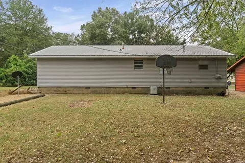 Exterior - 2 Evergreen Dr, Searcy, AR 72143 photo 5 of 8
