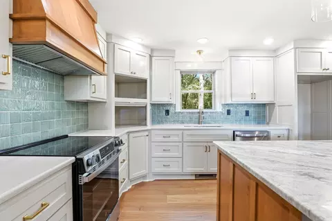 Kitchen - 175 Mitchell Ln, Beebe, AR 72012 photo 3 of 7
