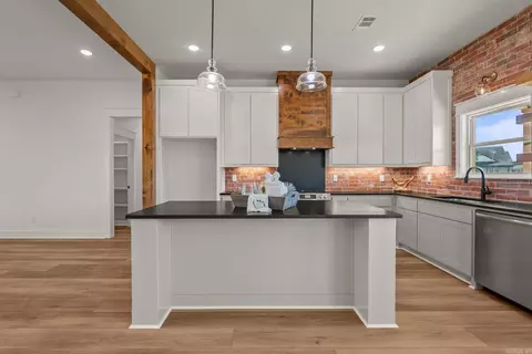 Kitchen - 119 Michael Dr, Beebe, AR 72012 photo 1 of 5
