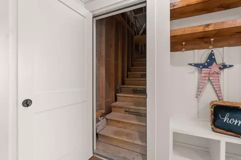 Entry Way - 119 Michael Dr, Beebe, AR 72012 photo 4 of 8