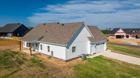 Exterior - 119 Michael Dr, Beebe, AR 72012 photo 7 of 9