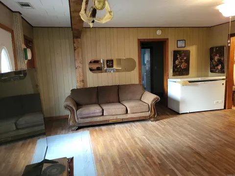 Living - 225 S Cagle St, Rector, AR 72461 photo 2 of 3