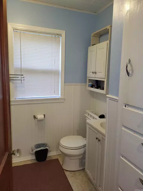 Bath - 225 S Cagle St, Rector, AR 72461 photo 1 of 3