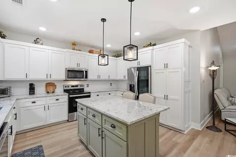 Kitchen - 208 Blackjack, Greenbrier, AR 72058 photo 3 of 5
