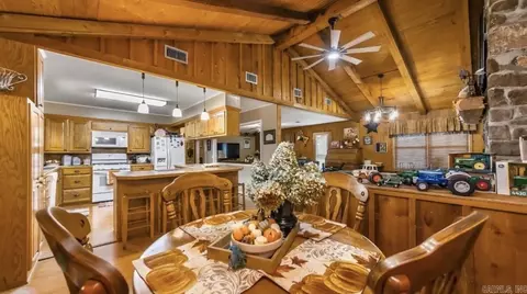 Dining - 217 4th St, Shirley, AR 72153 photo 1 of 1