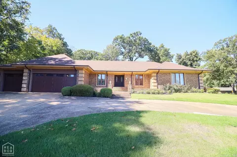 803 E Lakeshore Dr, Jonesboro, AR 72401