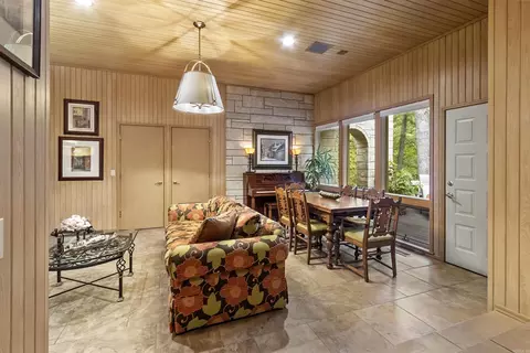 Dining - 2702 Stonehedge Dr, Harrison, AR 72601 photo 1 of 6