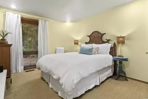 Bedroom - 2702 Stonehedge Dr, Harrison, AR 72601 photo 5 of 7