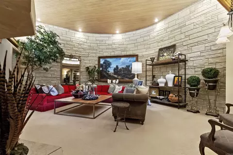Living - 2702 Stonehedge Dr, Harrison, AR 72601 photo 1 of 6
