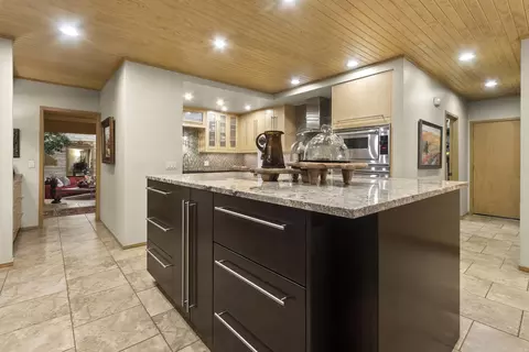 Kitchen - 2702 Stonehedge Dr, Harrison, AR 72601 photo 2 of 5