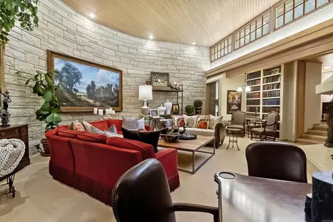 Living - 2702 Stonehedge Dr, Harrison, AR 72601 photo 4 of 6
