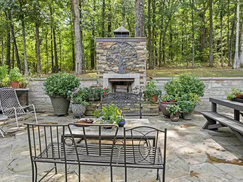 Exterior - 2702 Stonehedge Dr, Harrison, AR 72601 photo 9 of 11