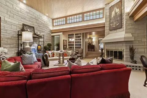 Living - 2702 Stonehedge Dr, Harrison, AR 72601 photo 3 of 6