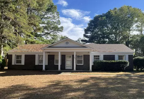 1111 Medallion Dr, Jonesboro, AR 72404