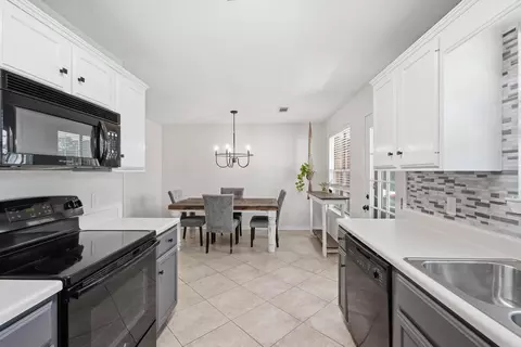 Kitchen - 2235 Rainbow Rd, Conway, AR 72032 photo 5 of 5