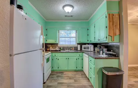 Kitchen - 607 Meadow Cir, Beebe, AR 72012 photo 1 of 3