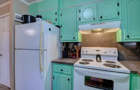Kitchen - 607 Meadow Cir, Beebe, AR 72012 photo 3 of 3