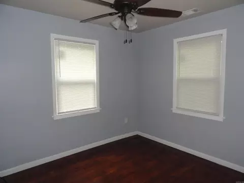 Bedroom - 104 Boyd Cir, Marshall, AR 72650 photo 3 of 4