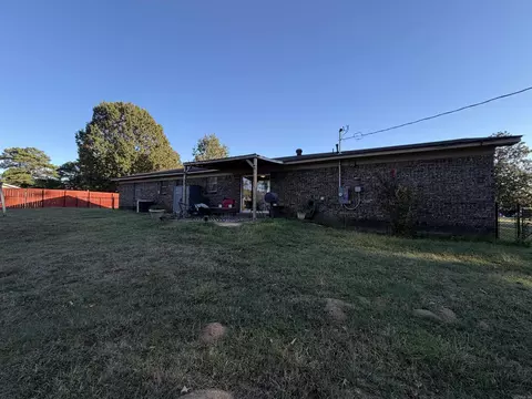 Exterior - 1612 Pinecroft St, Benton, AR 72019 photo 4 of 6