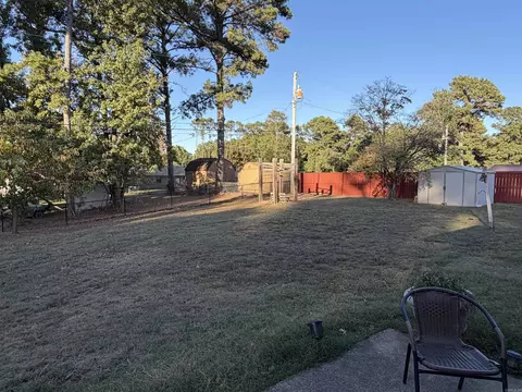 Exterior - 1612 Pinecroft St, Benton, AR 72019 photo 2 of 6