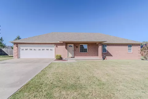 2707 Canterbury, Paragould, AR 72450