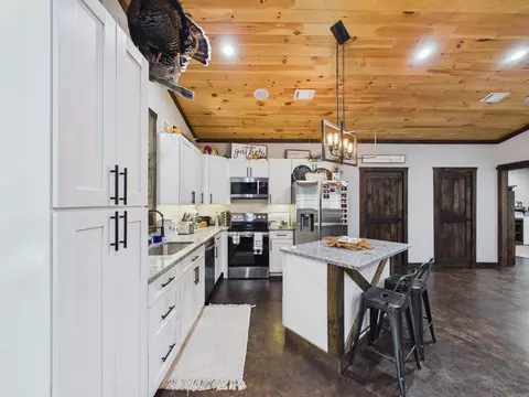 Kitchen - 106 W Prosperity Rd, Poughkeepsie, AR 72569 photo 1 of 4