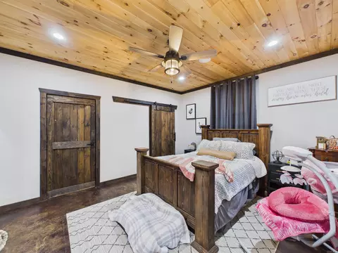 Bedroom - 106 W Prosperity Rd, Poughkeepsie, AR 72569 photo 6 of 6