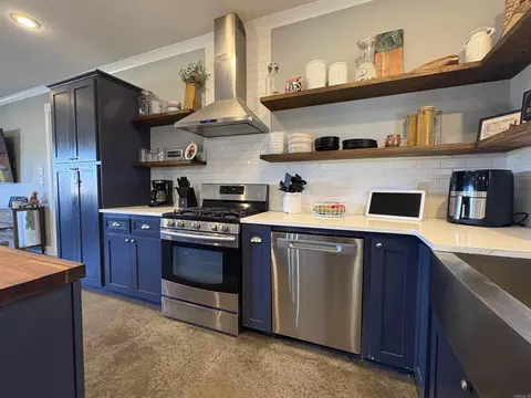Kitchen - 1705 Potter St, Conway, AR 72032 photo 3 of 3