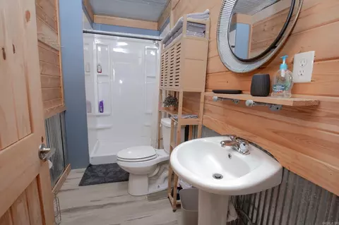 Bath - 12614 Jacob Rd, Reydell, AR 72133 photo 1 of 2