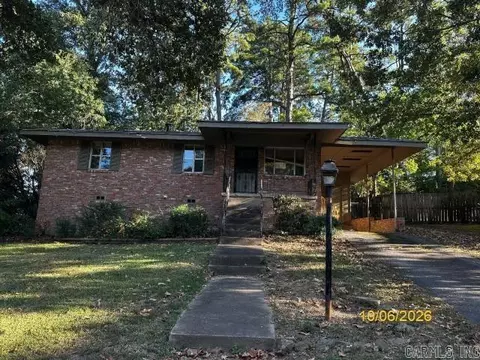30 Berkshire Dr, Little Rock, AR 72204