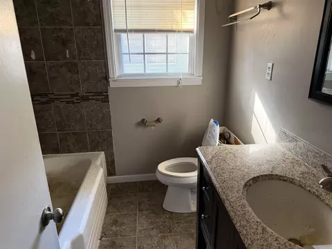 Bath - 2006 W 34th Ave, Pine Bluff, AR 71603 photo 1 of 1