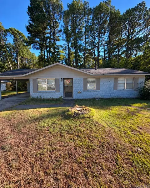 7419 Grace Dr, Little Rock, AR 72209