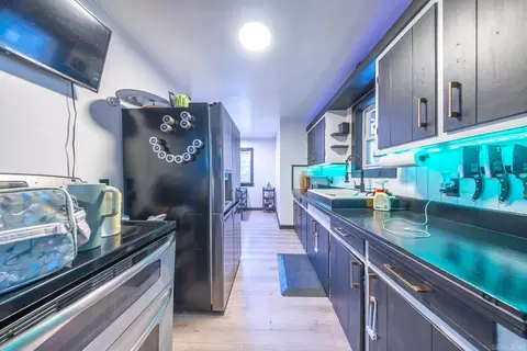 Kitchen - 95 County Road 353, Thayer, MO 65791 photo 2 of 2