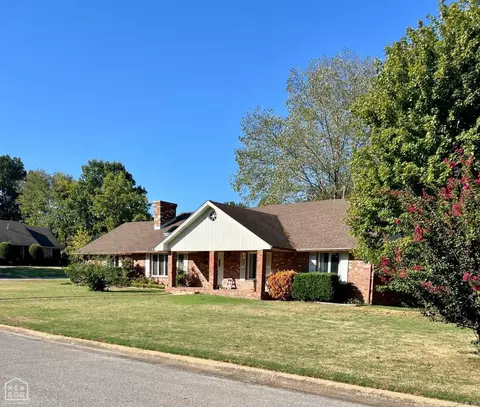 2917 Bermuda Dr, Jonesboro, AR 72401